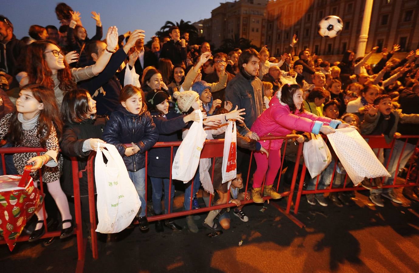 Fotos de la Cabalgata de Reyes de Valencia 2007