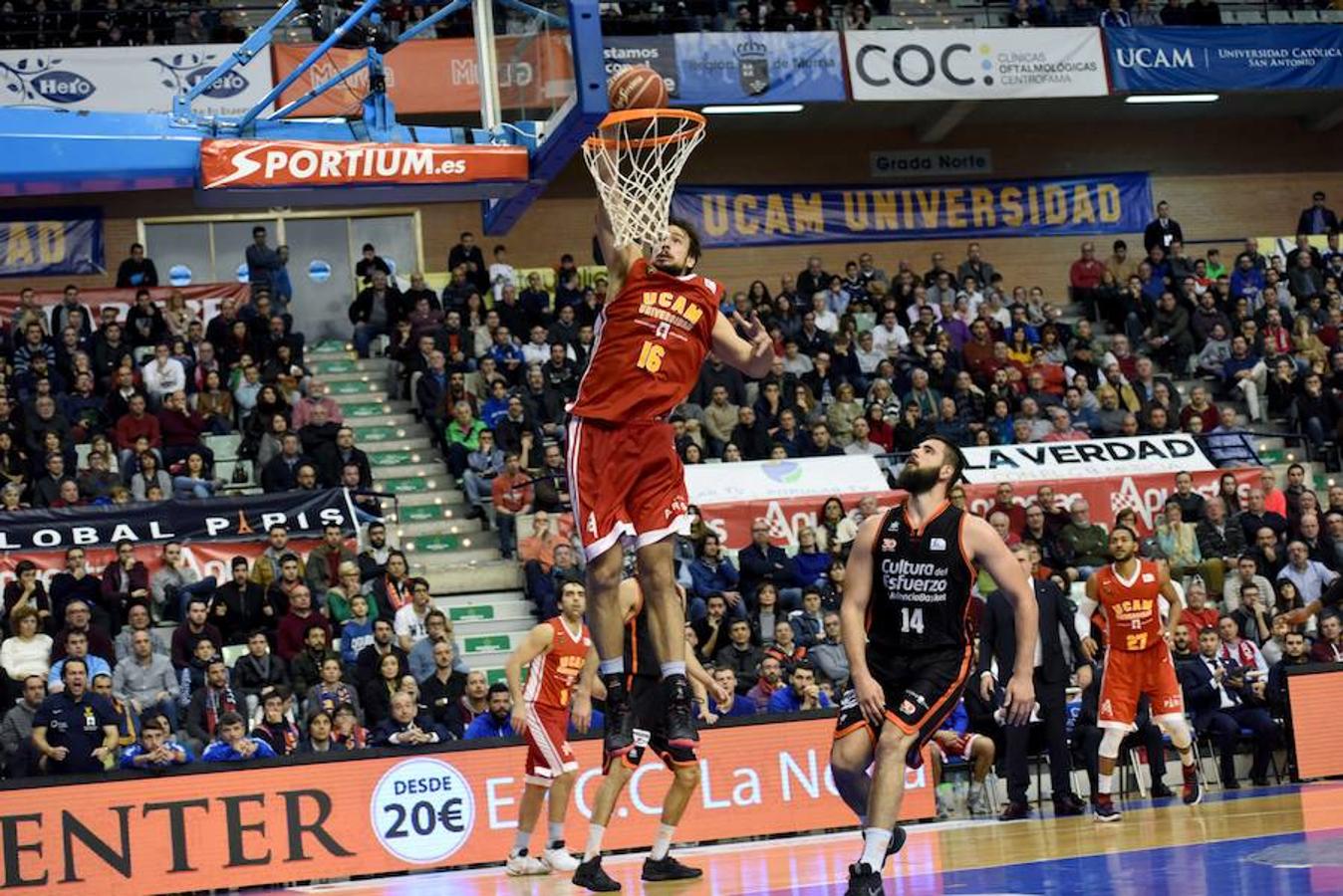 Fotos del partido disputado entre UCAM Murcia y Valencia Basket