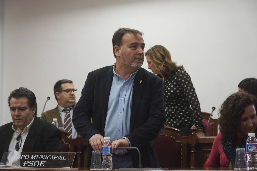 Ciudadanos propicia la primera moción de censura del mandato y da la Alcaldía al PP