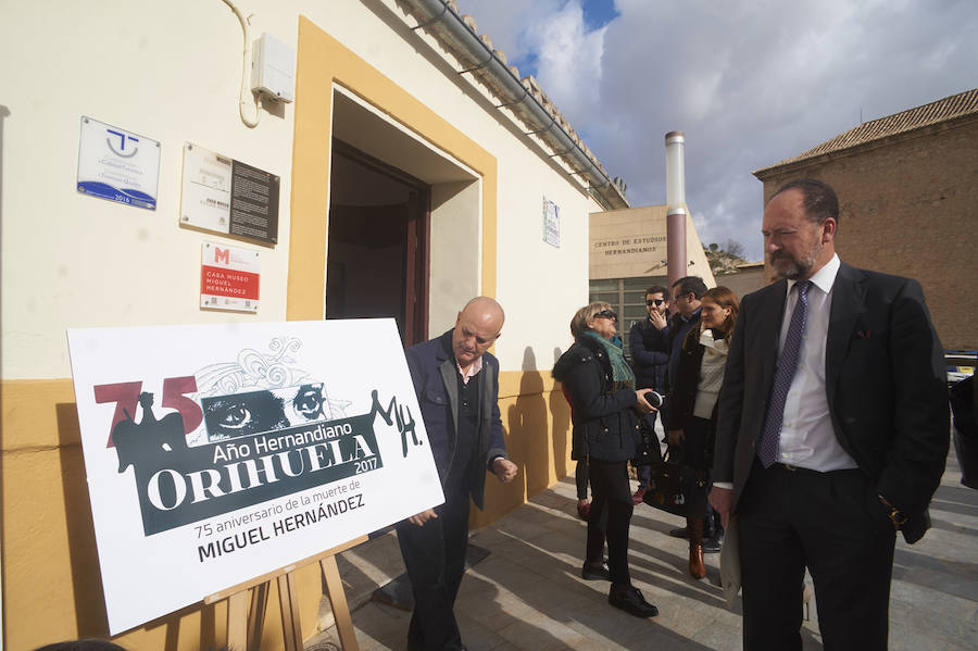 Un logo para recordar al poeta