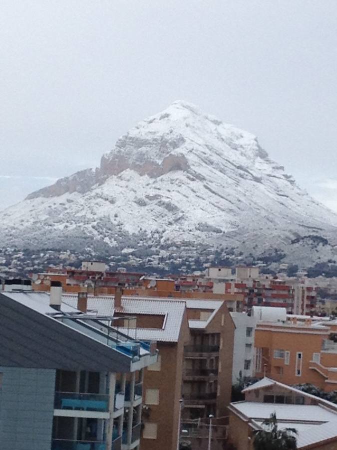 La nieve en Dénia y Xàbia se convierte en hielo