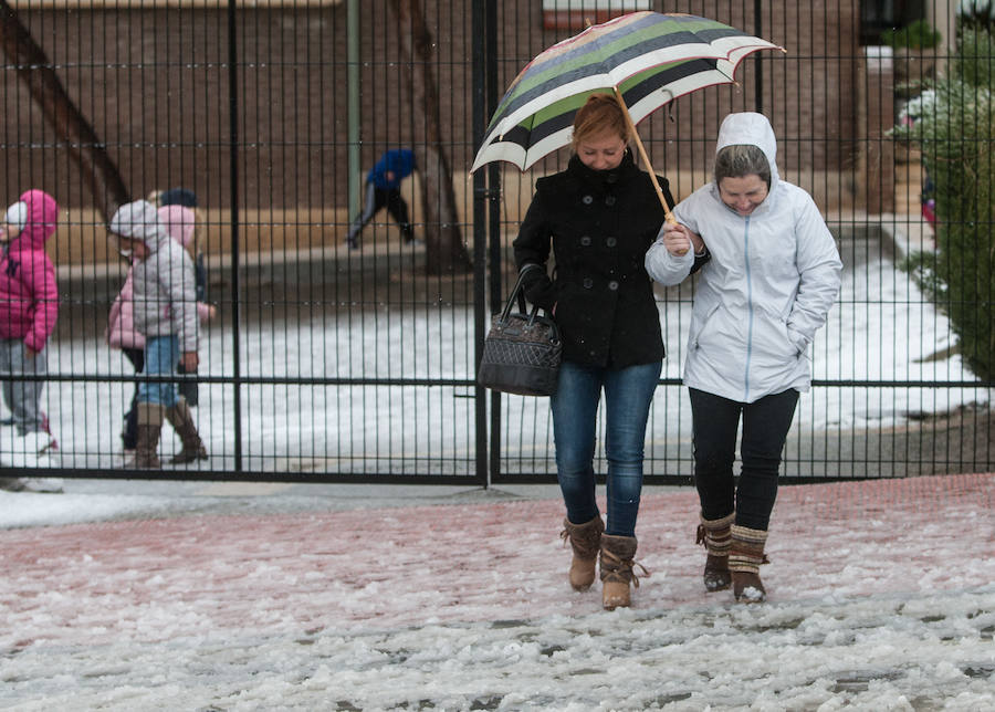 Intensas nevadas en los pueblos del interior