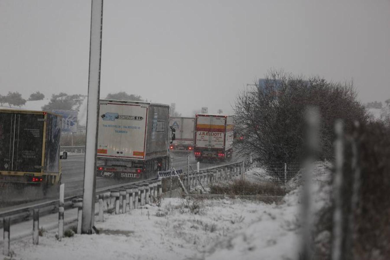 Carreteras con nieve en la Comunitat por el temporal de frío