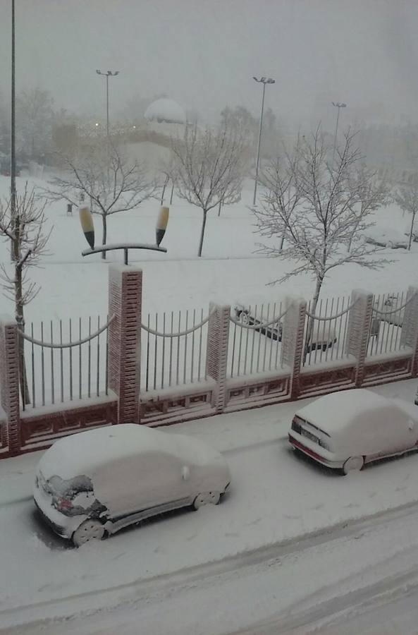 Carreteras con nieve en la Comunitat por el temporal de frío