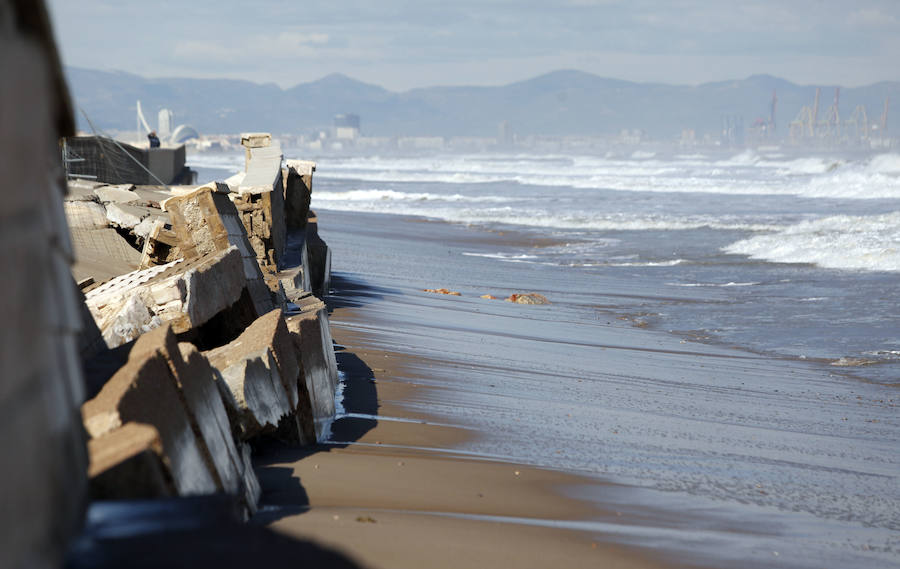 Fotos del temporal en las playas de El Saler, zona Casbah