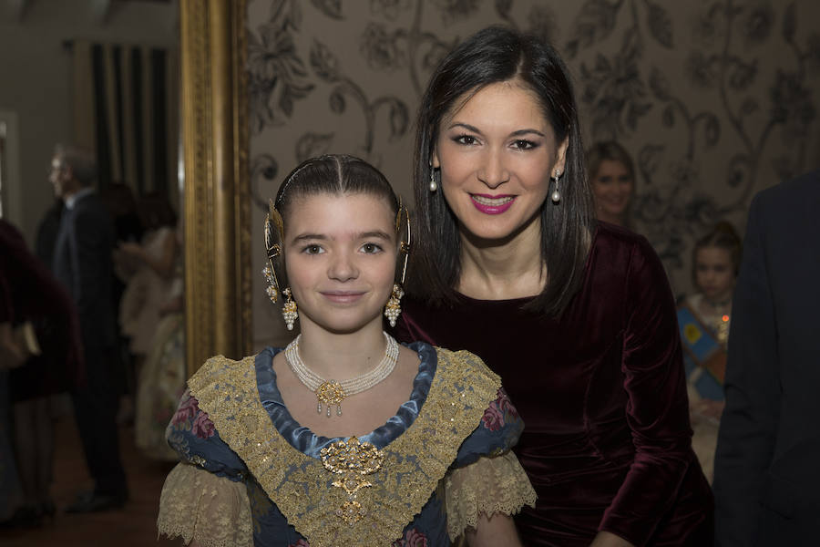 Fotos de la presentación de Mabel Pérez-Manglano, fallera mayor infantil de la Falla Convento Jerusalén