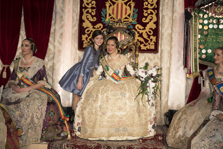 Fotos de la presentación de Carmen Belda, fallera mayor de la Falla Convento Jerusalén