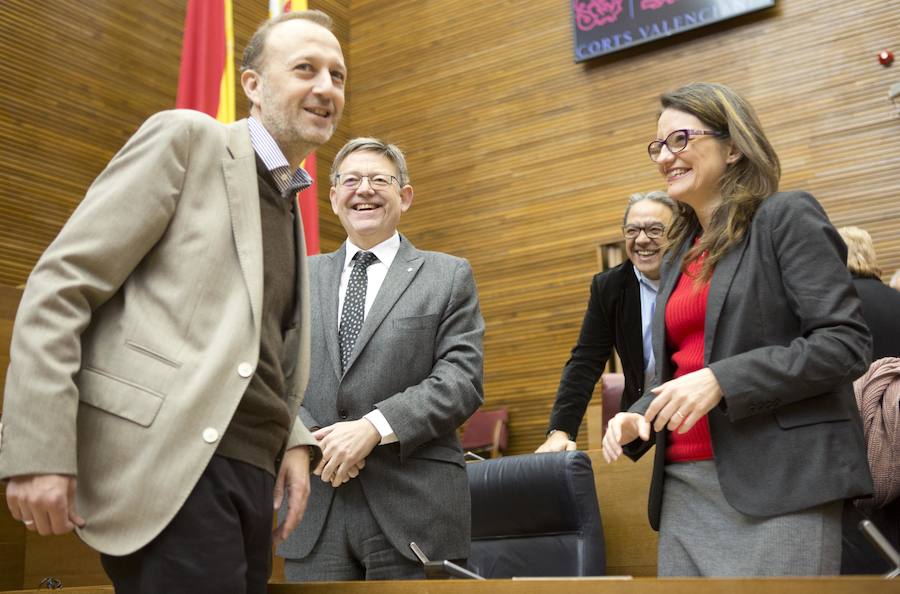 Fotos del pleno de Les Corts