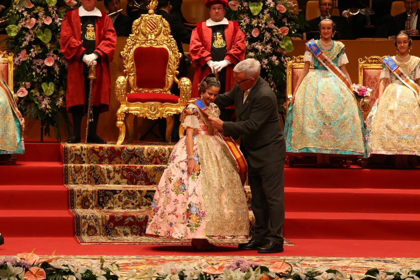 Fotos de la exaltación de la fallera mayor infantil de Valencia 2017