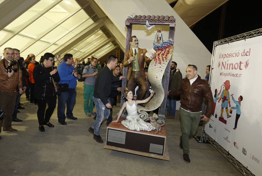 Fotos de la exposición del Ninot Indultat en Valencia