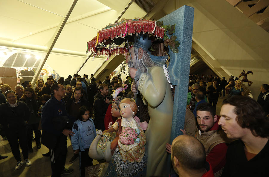 Fotos de la exposición del Ninot Indultat en Valencia