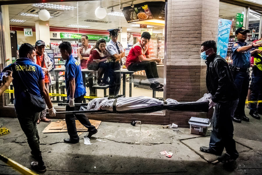 Premio de "Noticias generales" para la serie "They Are Slaughtering Us Like Animals" ("Nos están masacrando como animales"), sobre la violencia en Filipinas.