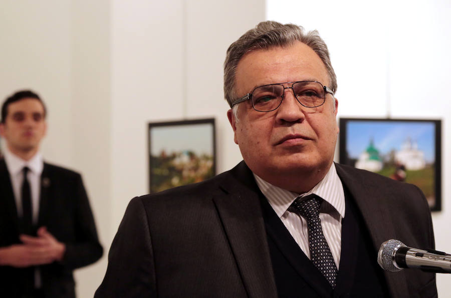 El premio a la serie de "Noticias de actualidad" ha sido para la serie sobre el asesinato del embajador ruso Andrei Karlov en Ankara.