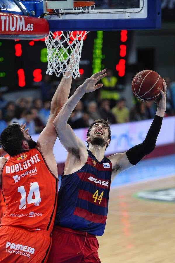 Fotos de la semifinal de Copa del Rey disputado entre el Barcelona y el Valencia Basket