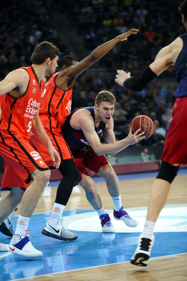 Fotos de la semifinal de Copa del Rey disputado entre el Barcelona y el Valencia Basket