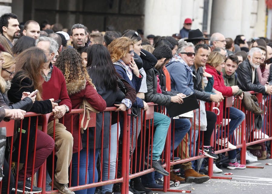 Búscate en las fotos de la tercera mascletà de las Fallas 2017, del 3 de marzo