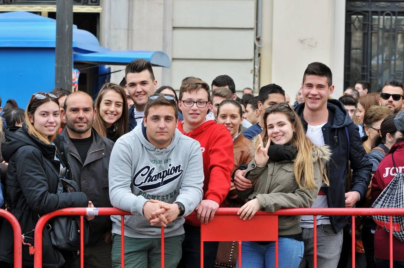 Búscate en las fotos de la tercera mascletà de las Fallas 2017, del 3 de marzo