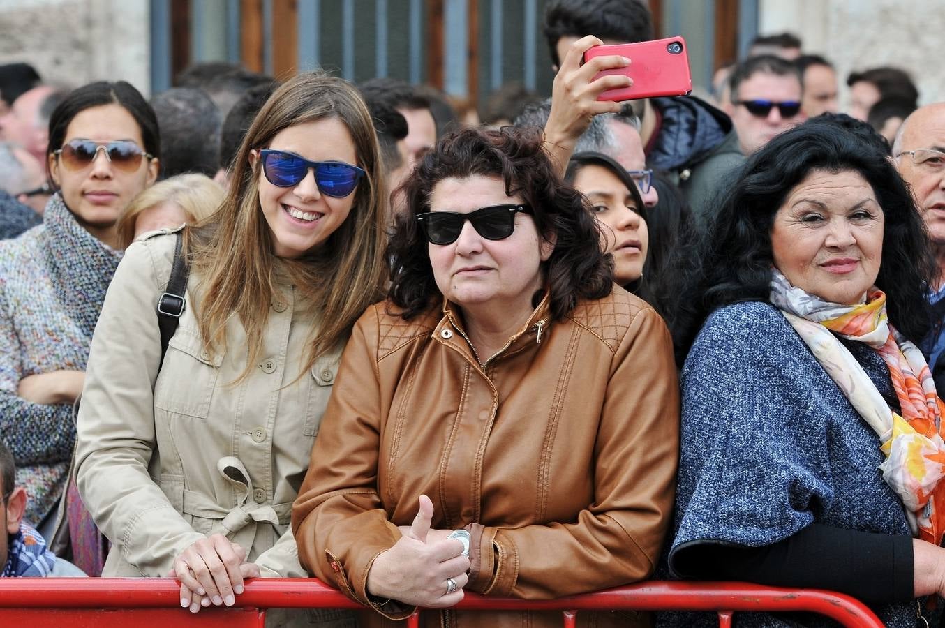 Búscate en las fotos de la tercera mascletà de las Fallas 2017, del 3 de marzo