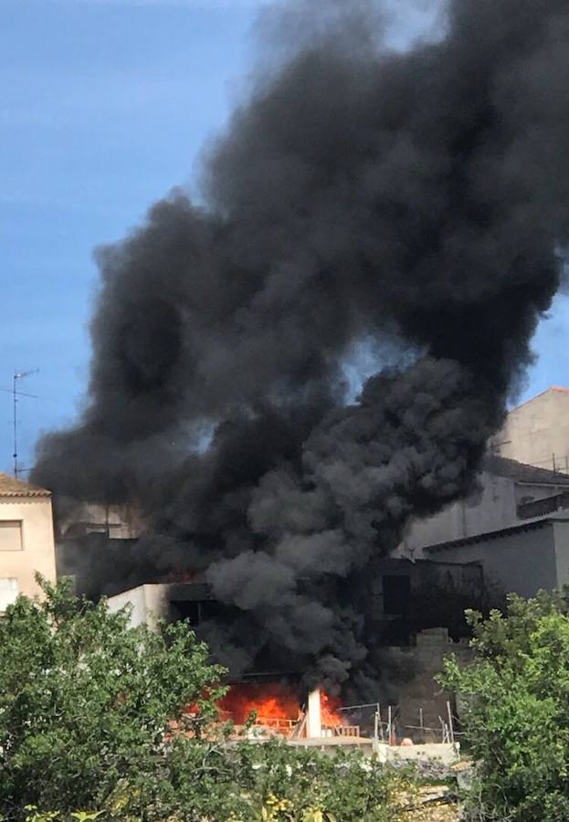 Arde un locutorio en Benitatxell