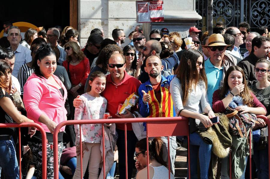 Fallas 2017 | Búscate en la mascletà del 8 de marzo de 2017