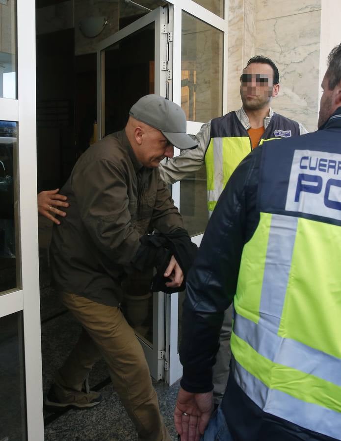 Fotos de la detención de Paco Sanz, el valenciano de los 2.000 tumores, arrestado por estafa