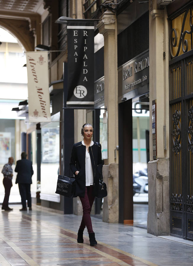 Fotos de las veinticuatro horas con la fallera mayor de Valencia Raquel Alario