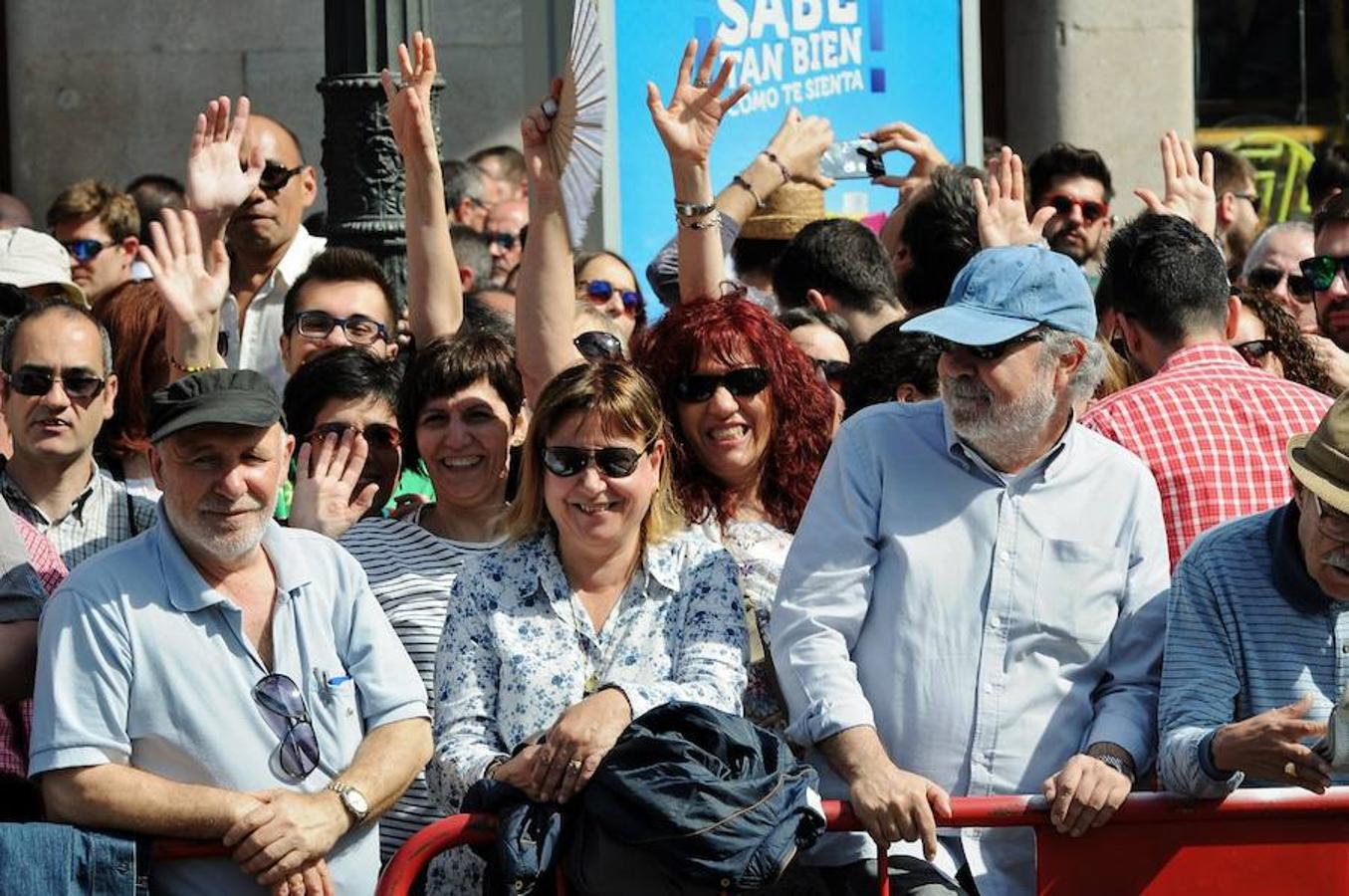 Fotos de la mascletà del sábado 11 de marzo de 2017 de Pirotecnia Tomás de Benicarló. Búscate