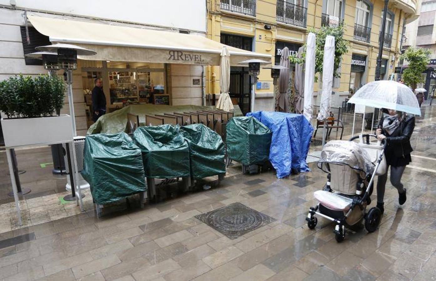 Fotos de los daños de la lluvia y el temporal en las Fallas de Valencia 2017