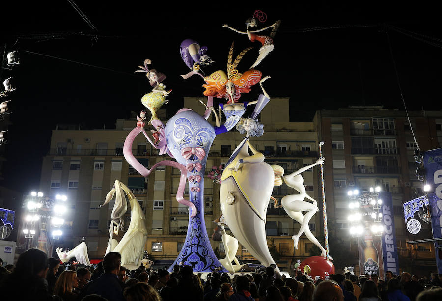 Fotos de la celebración en L&#039;Antiga de Campanar, mejor falla de Especial de 2017