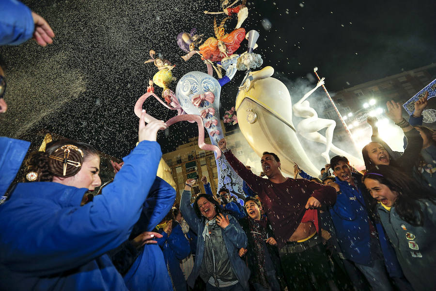 Fotos de la celebración en L&#039;Antiga de Campanar, mejor falla de Especial de 2017