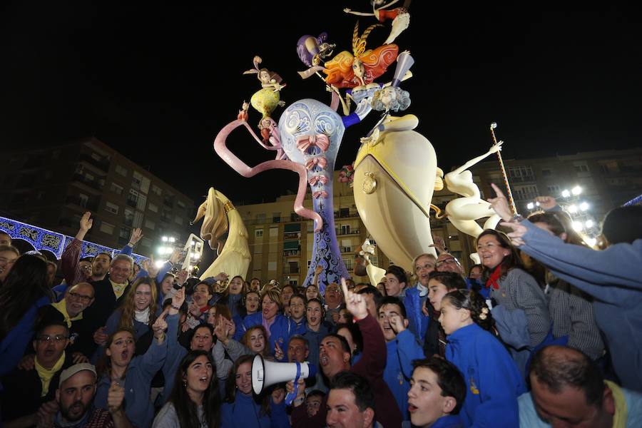 Fotos de la celebración en L&#039;Antiga de Campanar, mejor falla de Especial de 2017