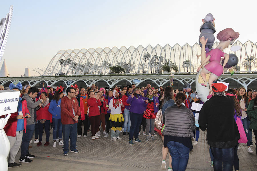 Fotos de la recogida de ninots de la Exposición del Ninot 2017 (II)