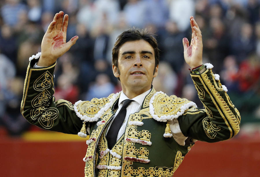 Fotos de la séptima corrida de toros de la Feria de las Fallas de 2017