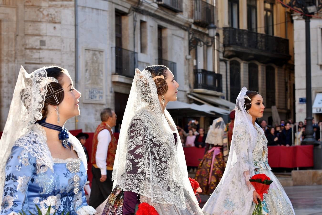 Fotos de la Ofrenda de las Fallas 2017 de hoy viernes (1)