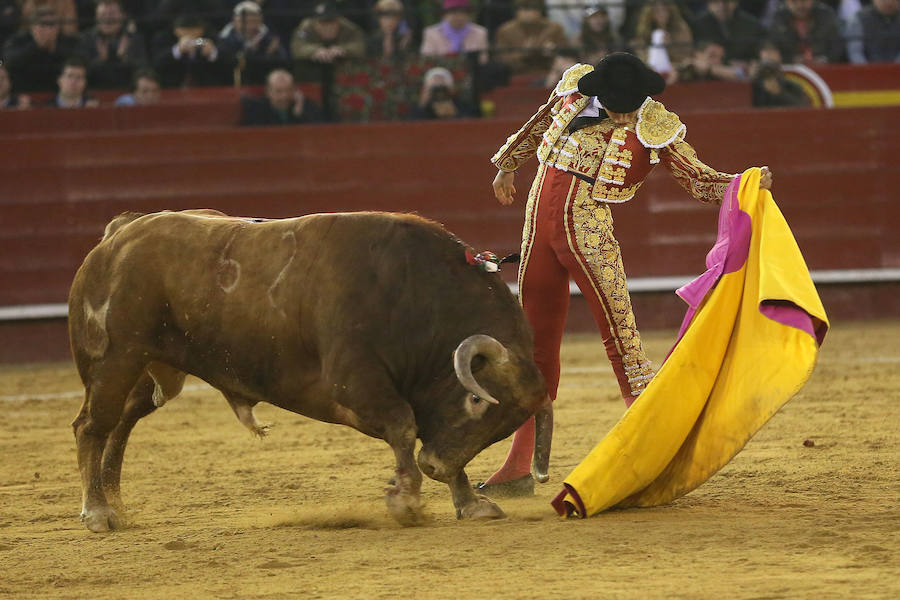 Fotos de la corrida de toros de hoy sábado de la Feria de las Fallas de 2017