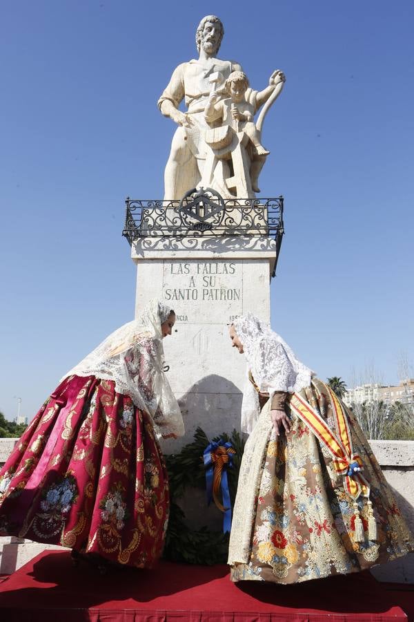 Fotos de la ofrenda a San José de las Falleras Mayores 2017