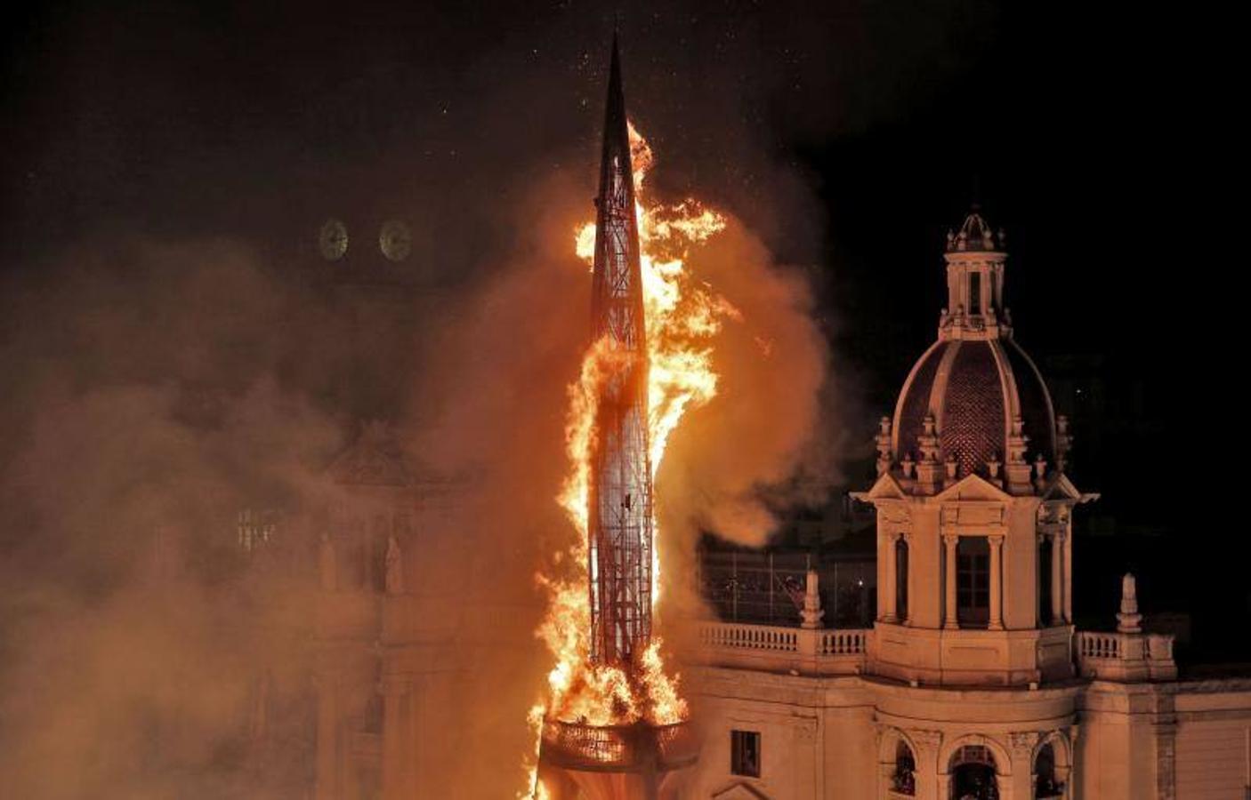 Fotos de la Cremà de las Fallas 2017