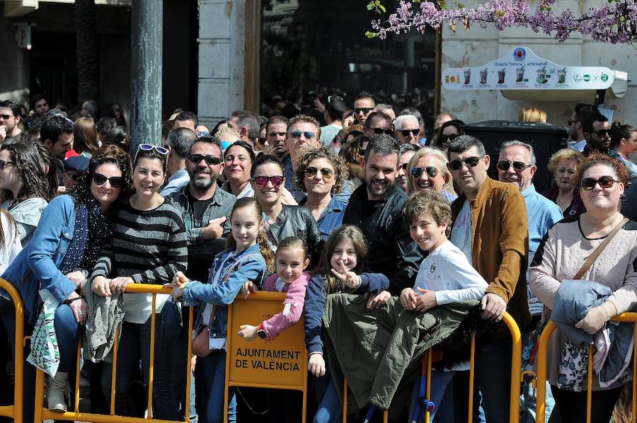 Búscate en la maslcetà del 26 de marzo en Valencia