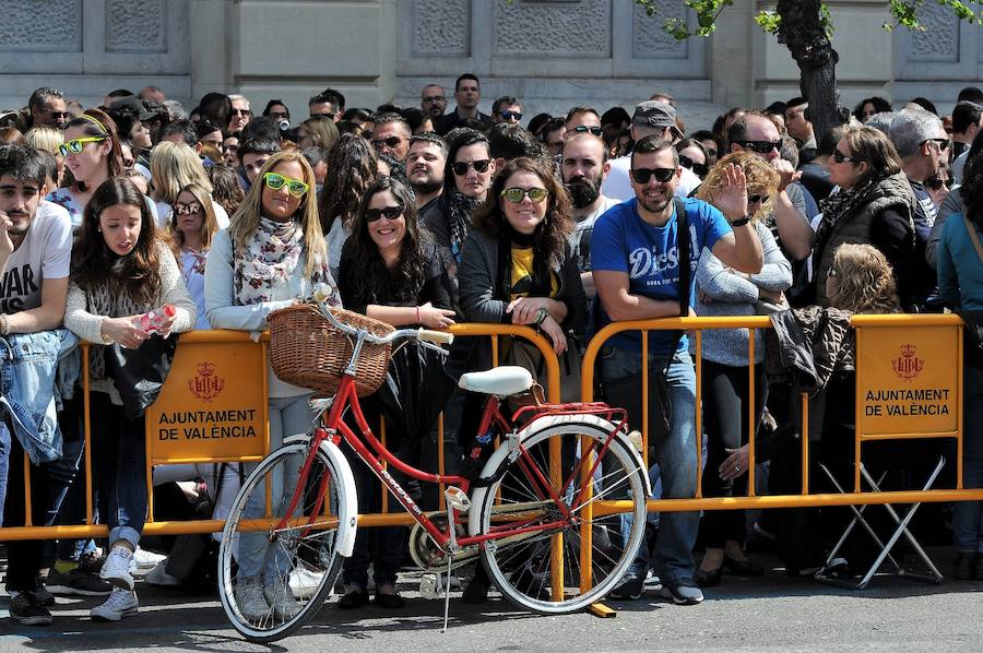 Búscate en la maslcetà del 26 de marzo en Valencia