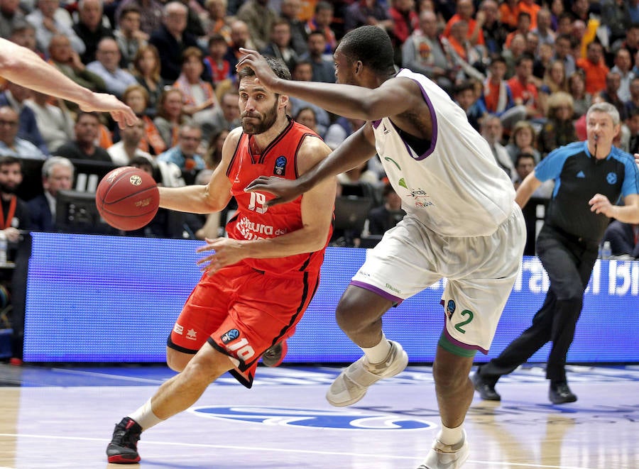 El Valencia Basket-Unicaja correspondiente al primer partido de la final de la Eurocup, en imágnes