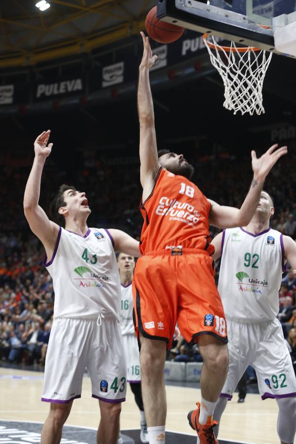 Fotos de la final de la Eurocup entre el Valencia Basket y el Unicaja