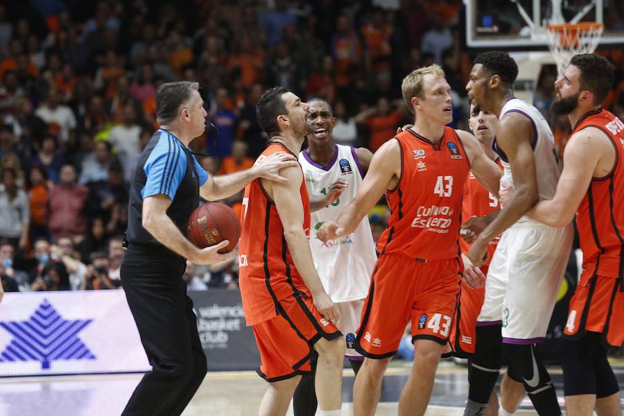 Fotos de la final de la Eurocup entre el Valencia Basket y el Unicaja