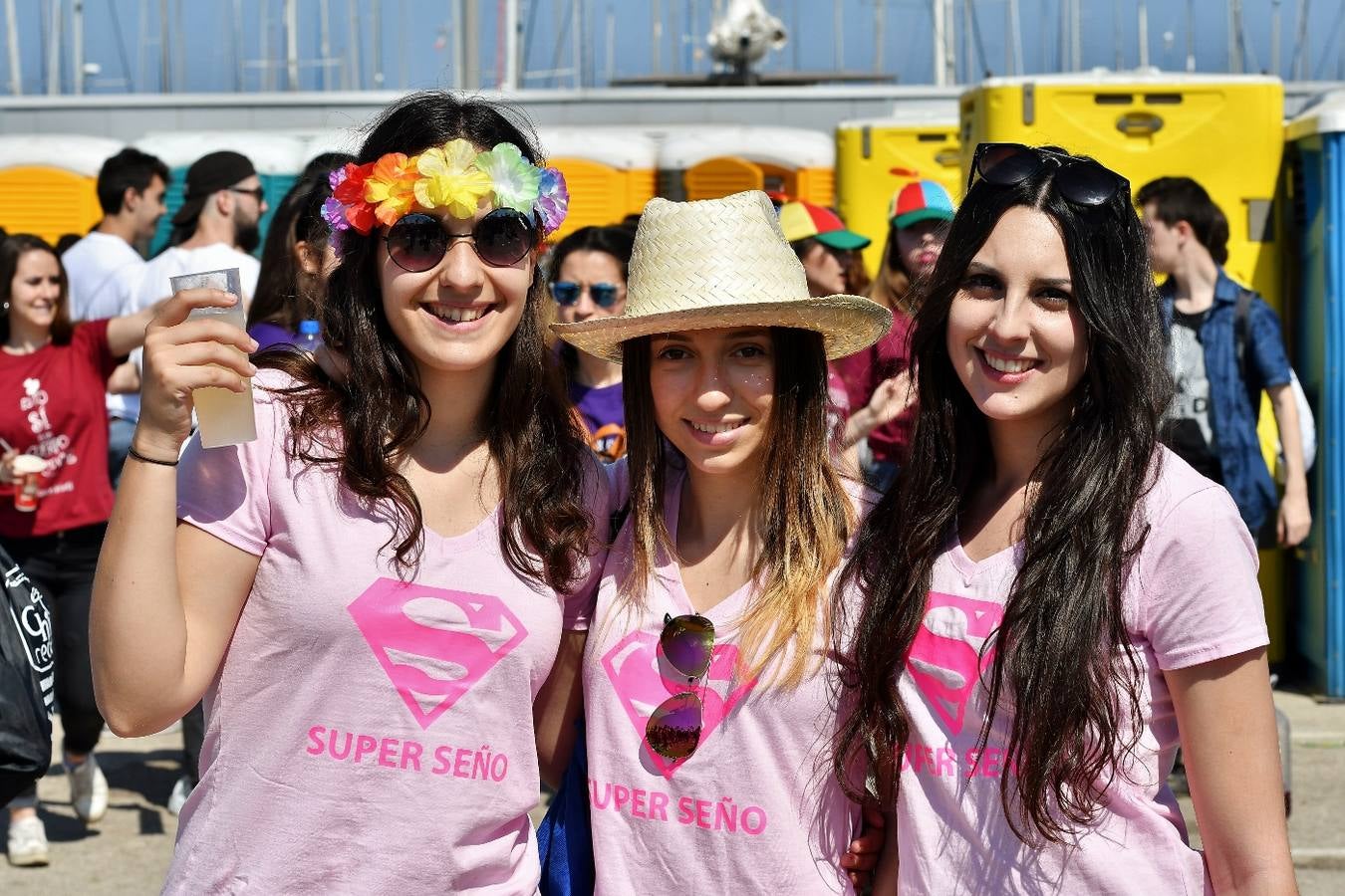 Fotos de las paellas universitarias en Valencia