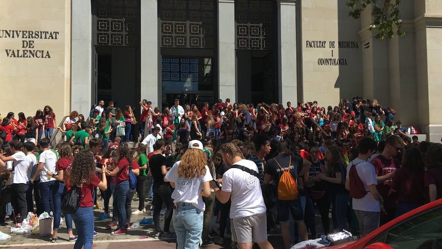 Fotos de la fiesta de Enfermería y Medicina en Valencia