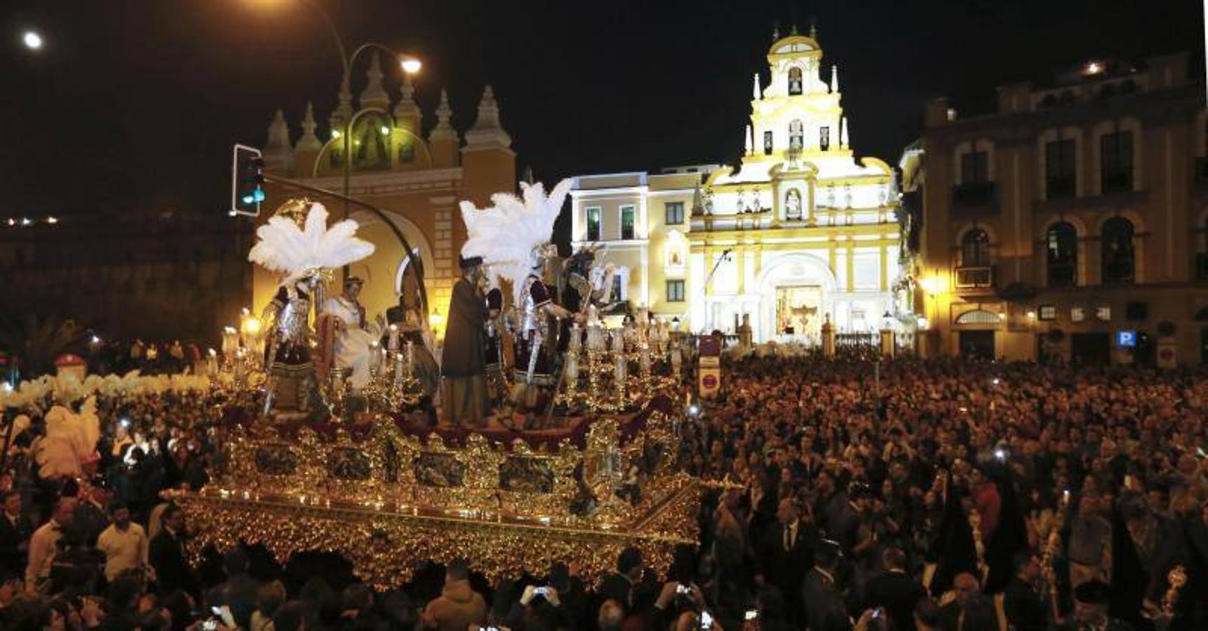 Fotos de la Madrugá de Sevilla en la Semana Santa de 2017