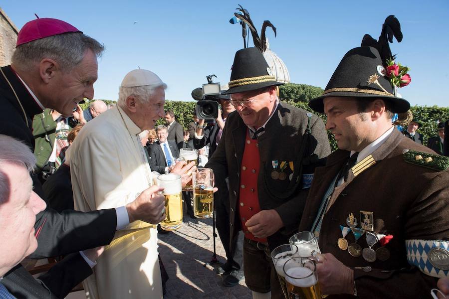 Fotos de la fiesta bávara por el 90 cumpleaños de Benedicto XVI