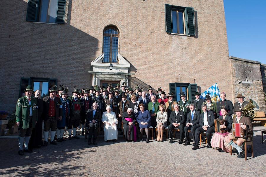 Fotos de la fiesta bávara por el 90 cumpleaños de Benedicto XVI