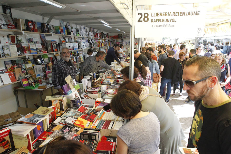 Fotos de la Feria del Libro de Valencia 2017