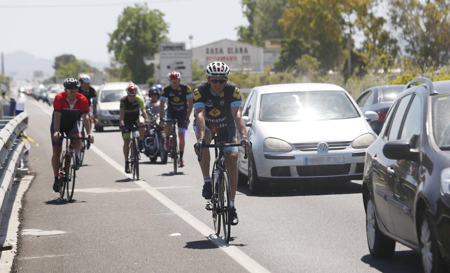 Dos ciclistas muertos y tres graves al ser arrollados por una conductora ebria