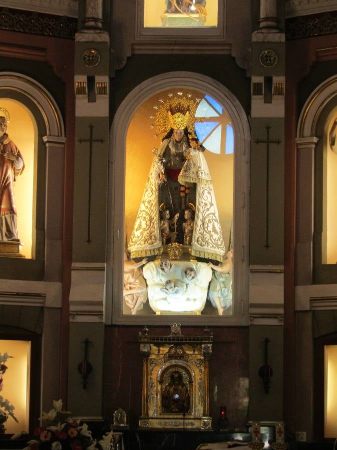 Virgen de los Desamparados en San Isidro